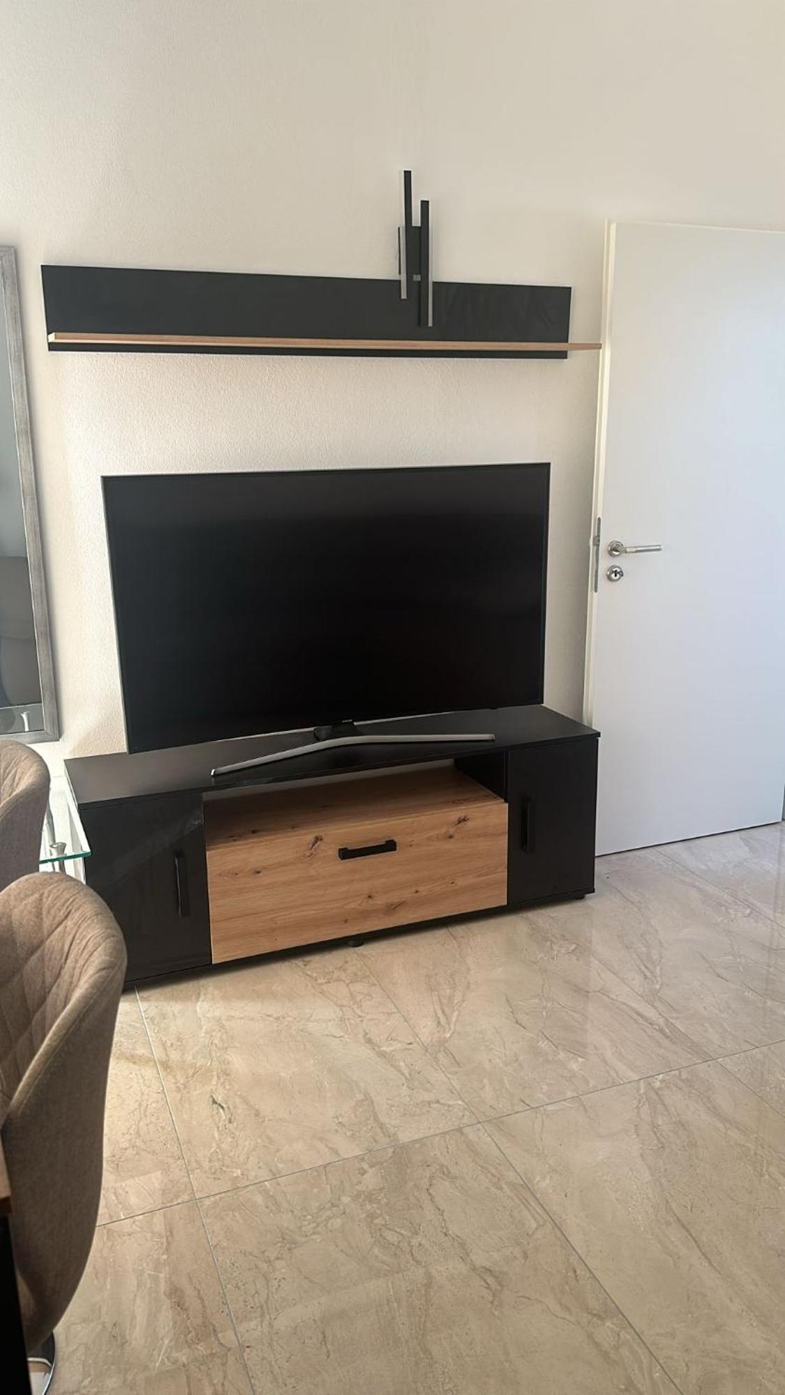 Two Near The S8 Train - Ideal For Workers - No Party Apartment München